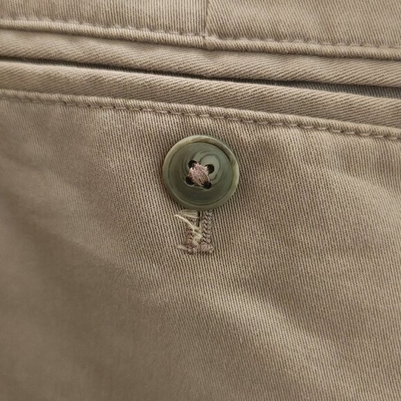 Grey Express Flat Front Slim Fit Stretch+ Chino Shorts 32" Waist x 9" Inseam - Picture 2 of 7